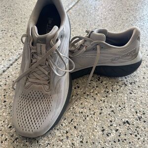 Saucony Men's Athletic Gray Shoes - Ride 18